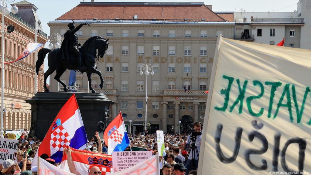 Croatia Protest Draws Tens of Thousands Over Toxic Waste Croatia Protest Draws Tens of Thousands Over Toxic Waste
