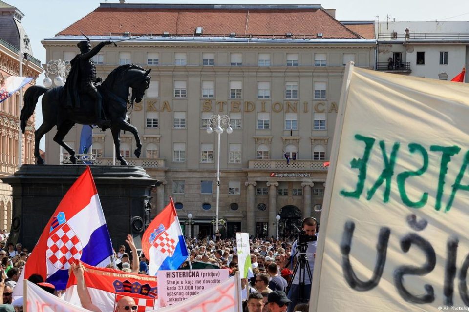 Croatia Protest Draws Tens of Thousands Over Toxic Waste