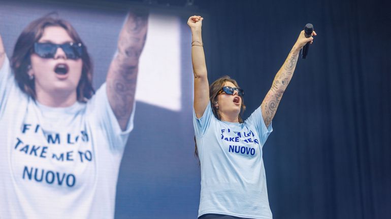 Louane Draws a Huge Crowd at Namur’s Solidarités Festival
